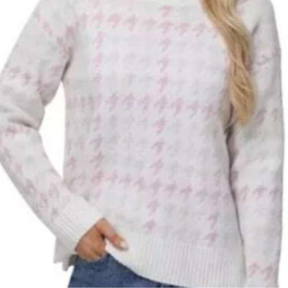 525 Pink and White houndstooth Sweater - Picture 3 of 8